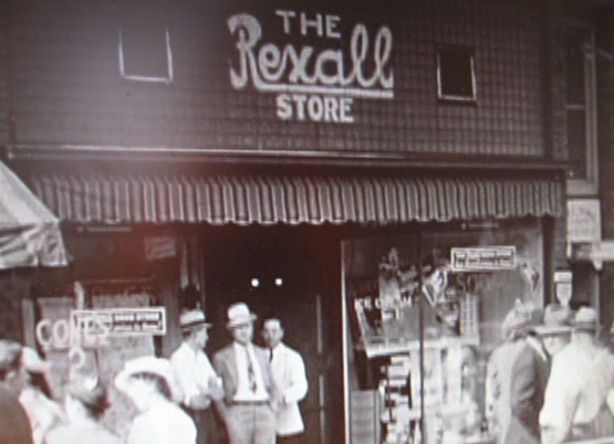 Marks Drug Store in 1938, North Manchester