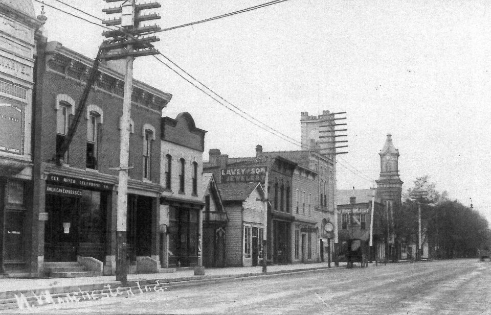 1911 photo of south side of 100 Block of East Main St., N. Manchester