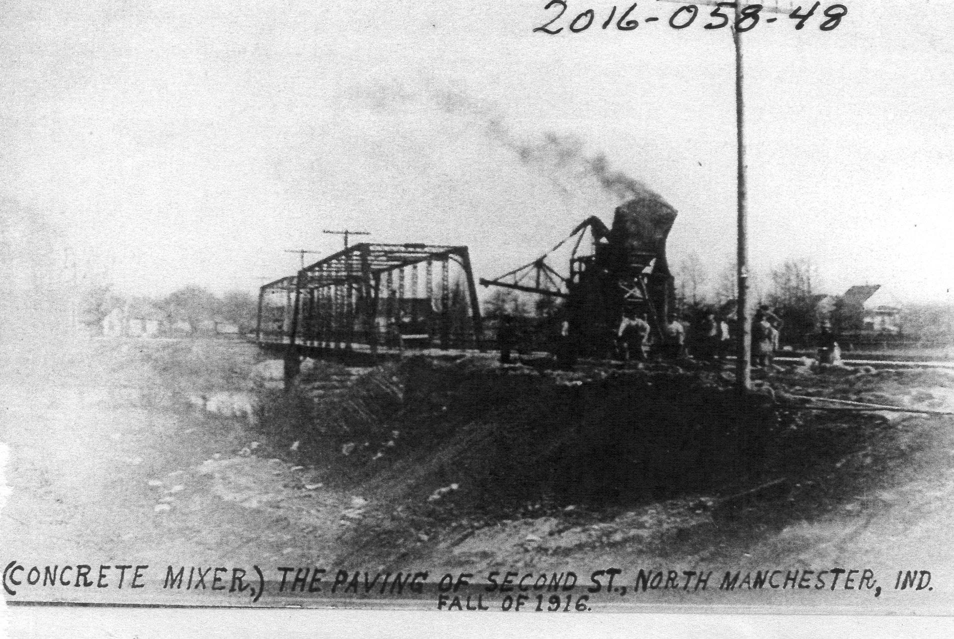 Second Street Bridge Fall 1916-concrete mixer