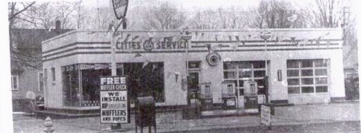 Chuck's Cities Service in 1959, North Manchester