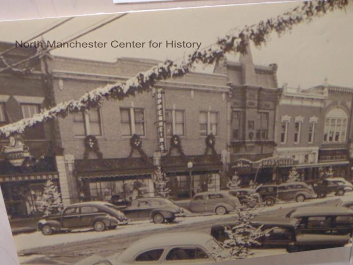 Main Street, Christmas Season, North Manchester